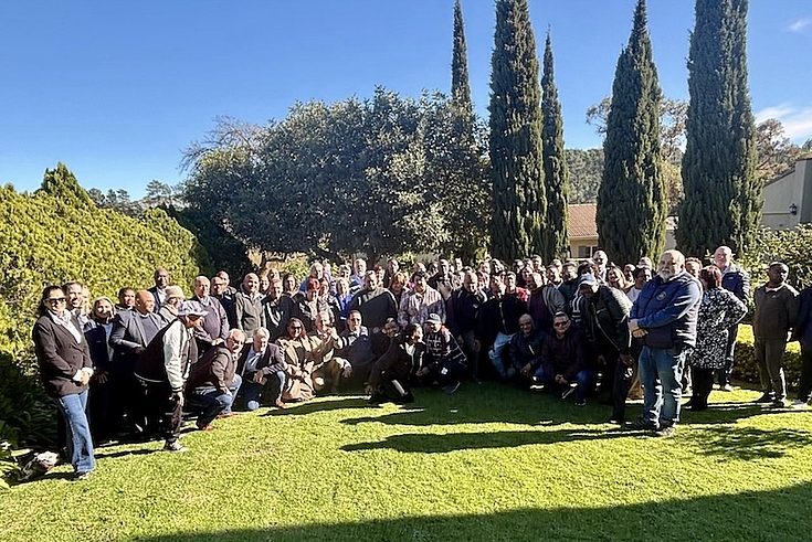 Group outside: Participants in the 2-Day Councillor School