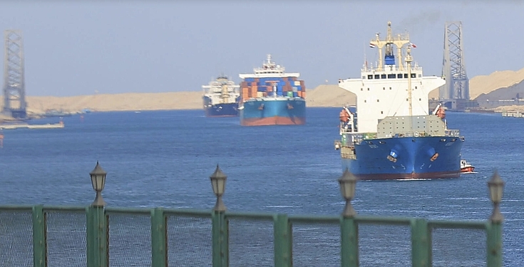 A ship in the water: International commercial shipping traffic along the Suez Canal, one of the main arteries of global maritime trade and of enormous importance to the trade of both Africa and Europe, is subject to the tense security situation in the Bab al-Mandab Strait that has persisted for years. On 25 November 2025, a Celestyal cruise ship sails through the canal in Ismailia, Egypt.