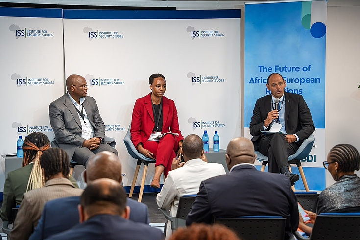 Panelists Dr Michael Masiapato, Commissioner & Chief Executive Officer, SA Border Management Authority, Linda Lochner. Researcher, Kiel Institute for the World Economy and Megatrends Afrika, and Moderator Hanns Bühler, Resident Representative, Hanns Seidel Foundation South Africa, during their panel on “Migration and the politics of partnership: how to balance border security with legal mobility”