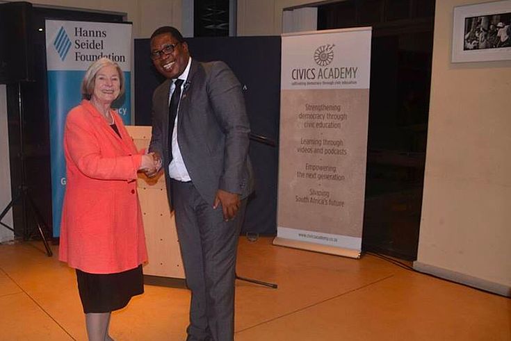 Panyaza Lesufi, MEC for Education in Gauteng, with Professor Ursula Männle