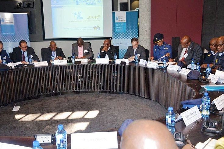 At the Nelson Mandela Foundation: Roundtable with SAPS leadership